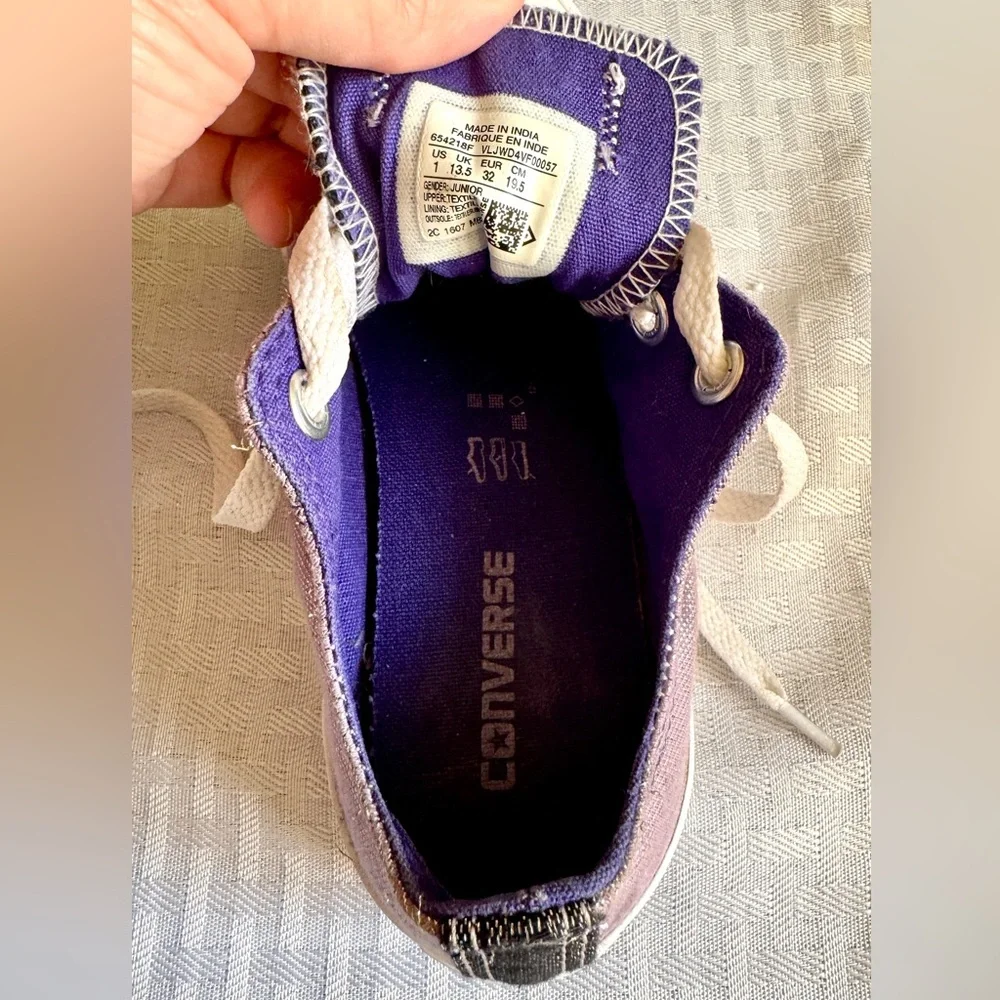 Converse Chuck Taylor All Star Girls Purple Glitter Low‎ Top Sneakers Youth 1.5